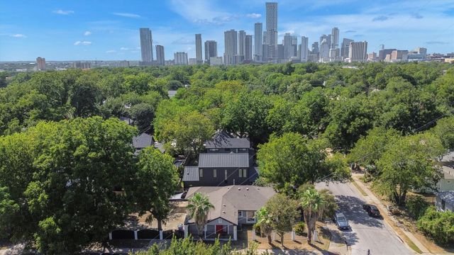 1915 Canterbury ST, Austin, TX 78702