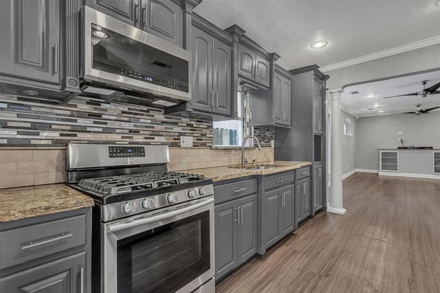 1915 Canterbury ST, Austin, TX 78702