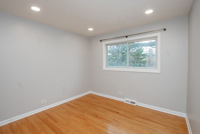 4216 N Kedvale Avenue D, Chicago, IL 60641