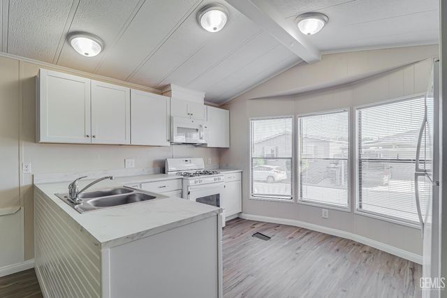 14035 Rosedale Highway 66, Bakersfield, CA 93314