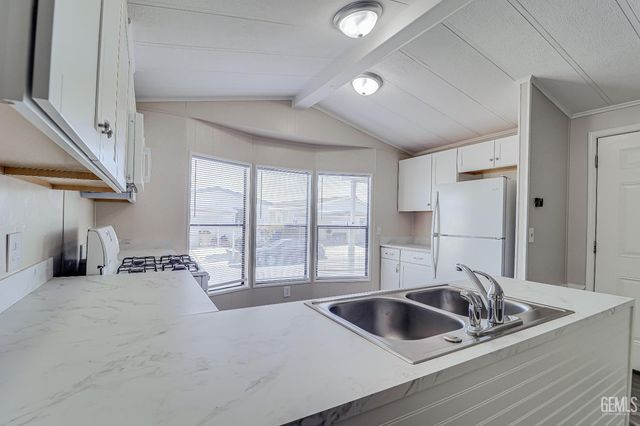 14035 Rosedale Highway 66, Bakersfield, CA 93314