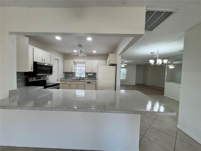 1008 YELLOWBIRD PLACE, Sun City Center, FL 33573