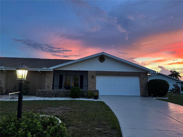 1008 YELLOWBIRD PLACE, Sun City Center, FL 33573