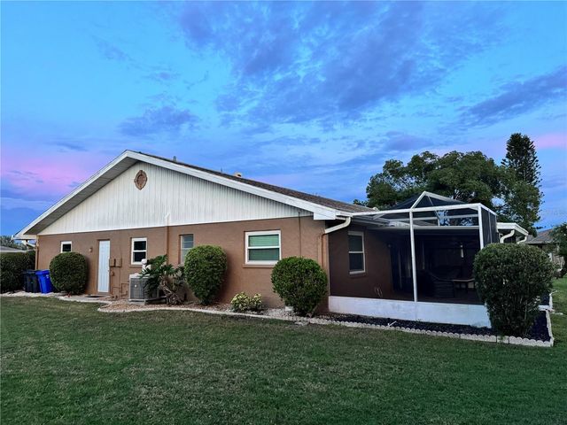 1008 YELLOWBIRD PLACE, Sun City Center, FL 33573