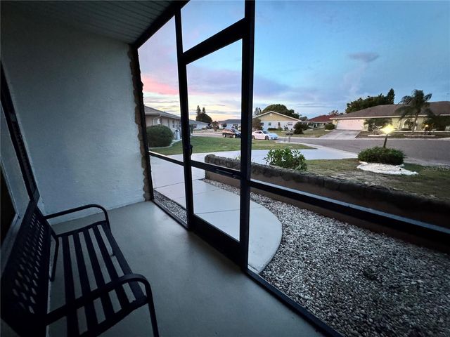 1008 YELLOWBIRD PLACE, Sun City Center, FL 33573