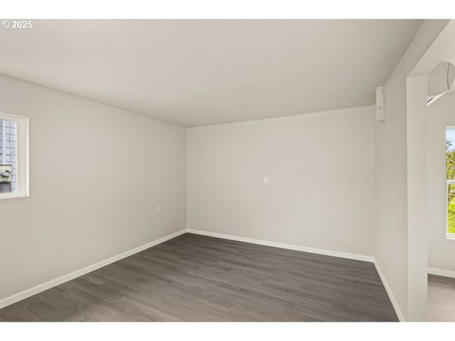 260 Sw FORD Ave, Winston, OR 97496