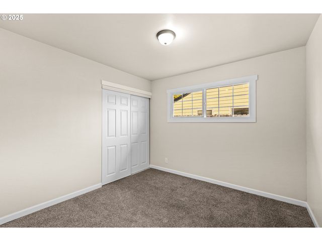 260 Sw FORD Ave, Winston, OR 97496