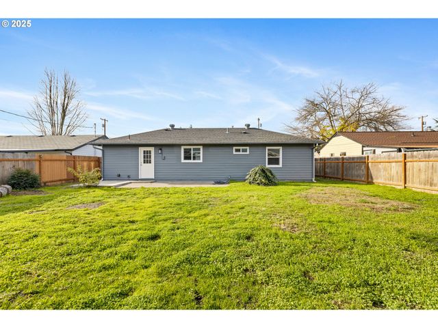 260 Sw FORD Ave, Winston, OR 97496