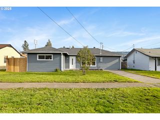 260 Sw FORD Ave, Winston, OR 97496
