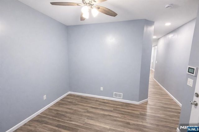 413 16th Street 1, Newark, NJ 07103