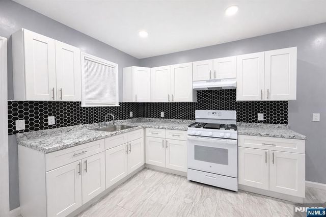 413 16th Street 1, Newark, NJ 07103