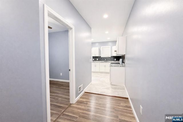 413 16th Street 1, Newark, NJ 07103