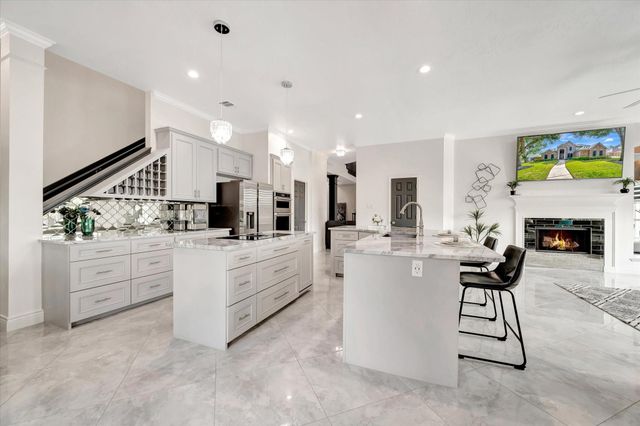 2847 Everett Drive, Friendswood, TX 77546