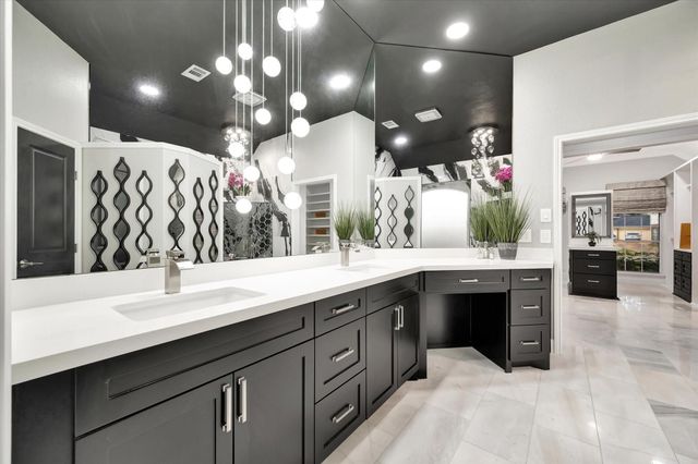 2847 Everett Drive, Friendswood, TX 77546