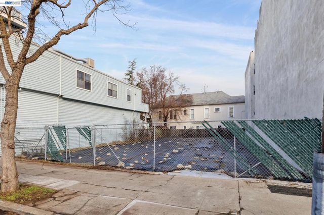 1217 Lincoln Avenue, Alameda, CA 94501