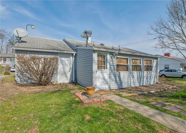 1205 Vermont Ave, Hopewell Twp, PA 15001