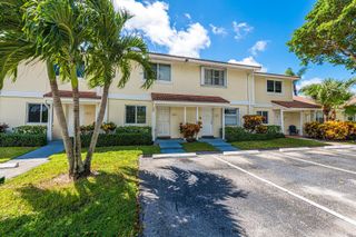 6273 Walk Cir, Boca Raton, FL 33433
