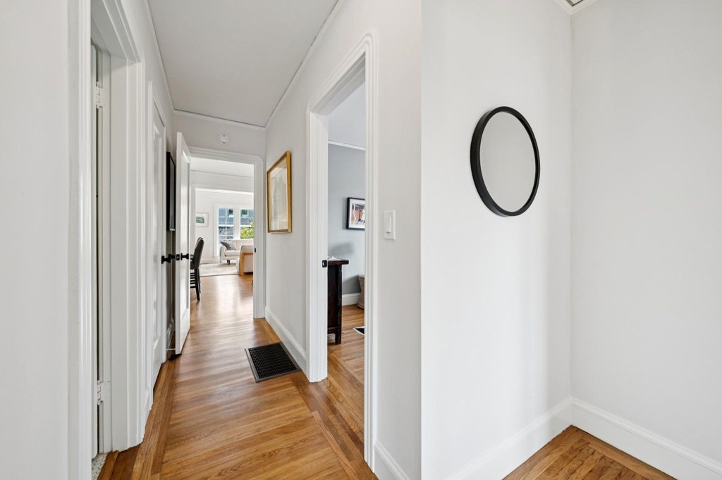 Image 25 of property listing at 1563 1563 Thousand Oaks Blvd, Berkeley, CA 94707