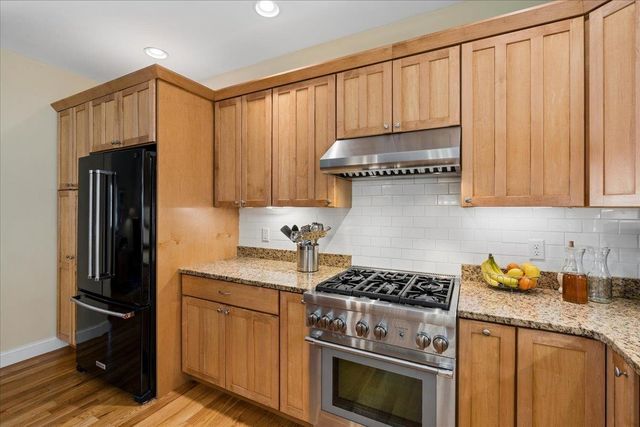 198 McLane Way, Manchester, NH 03104