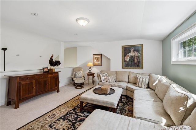 198 McLane Way, Manchester, NH 03104