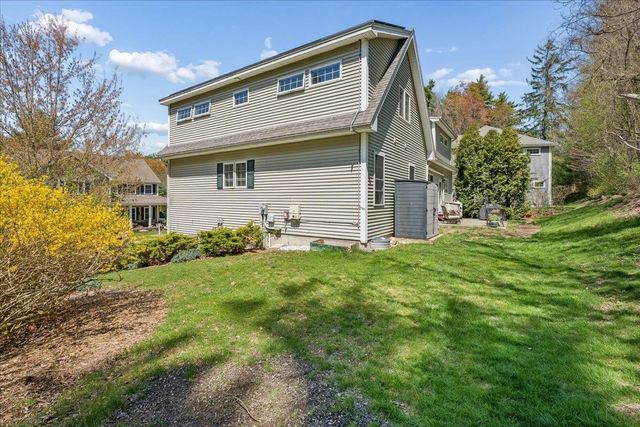 198 McLane Way, Manchester, NH 03104