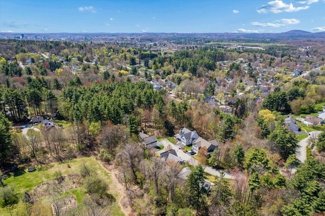 198 McLane Way, Manchester, NH 03104
