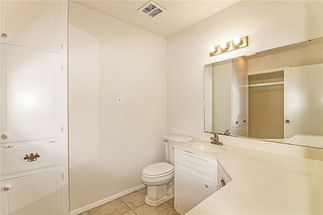 6409 Coral Gables Dr, Corpus Christi, TX 78413