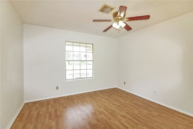 6409 Coral Gables Dr, Corpus Christi, TX 78413