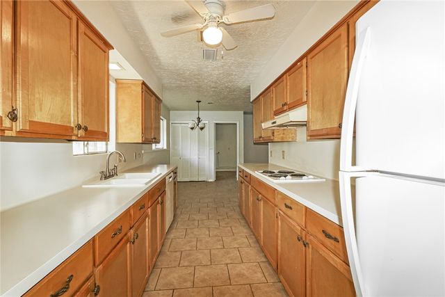 6409 Coral Gables Dr, Corpus Christi, TX 78413