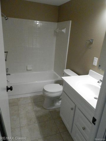 37625 Mallory Drive, Livonia, MI 48154