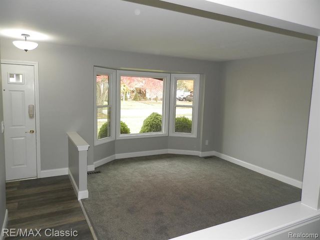 37625 Mallory Drive, Livonia, MI 48154