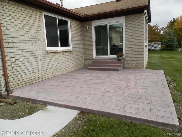 37625 Mallory Drive, Livonia, MI 48154