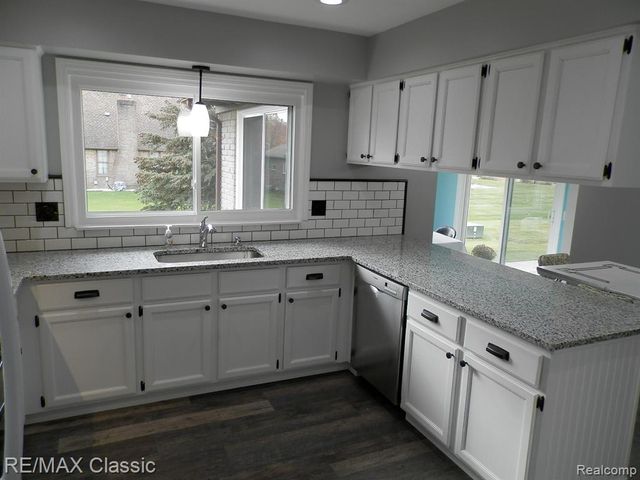 37625 Mallory Drive, Livonia, MI 48154