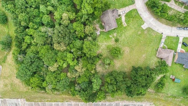 6609 Bayou View Drive, Houston, TX 77091