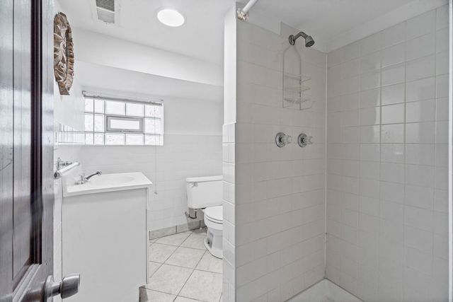 3239 N Osceola Avenue, Chicago, IL 60634