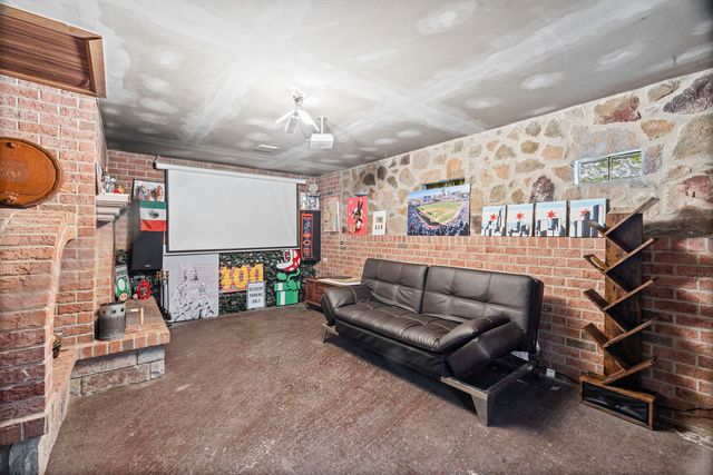 3239 N Osceola Avenue, Chicago, IL 60634