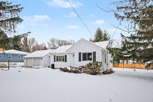 665 4 Mile Road NW, Comstock Park, MI 49321