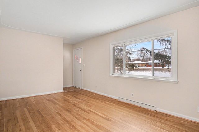 665 4 Mile Road NW, Comstock Park, MI 49321