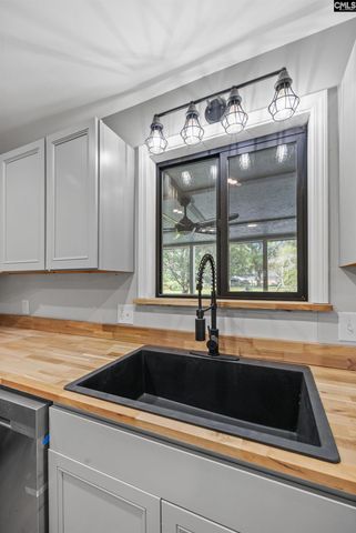 818 Motley Road, Hopkins, SC 29061