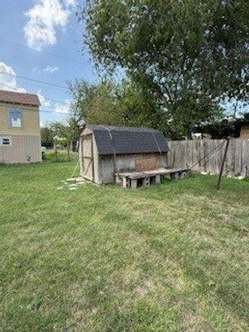 541 Villa Dr, Corpus Christi, TX 78408