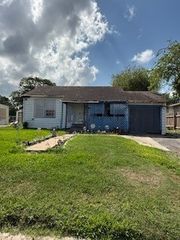 541 Villa Dr, Corpus Christi, TX 78408