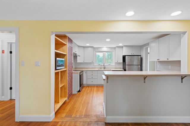 48 Sunset Drive, Northbridge, MA 01588