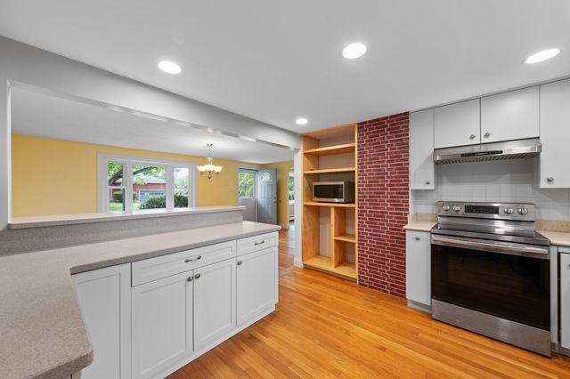48 Sunset Drive, Northbridge, MA 01588