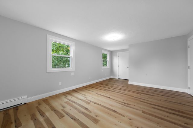 48 Sunset Drive, Northbridge, MA 01588