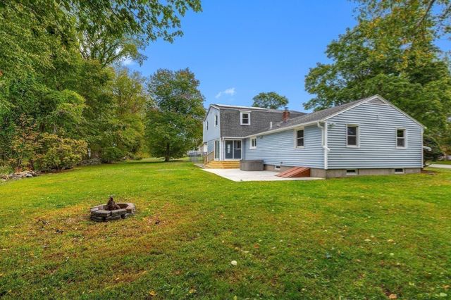 48 Sunset Drive, Northbridge, MA 01588