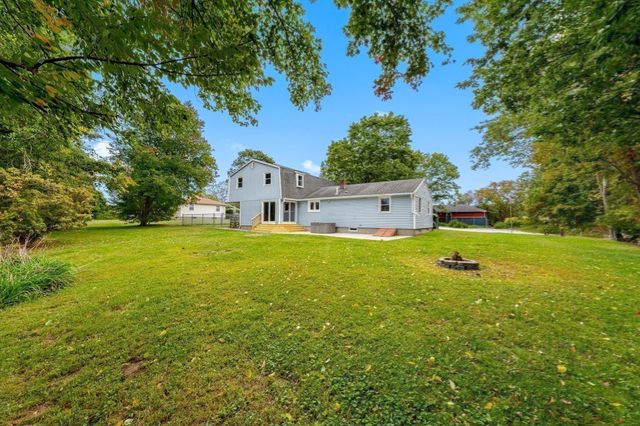 48 Sunset Drive, Northbridge, MA 01588
