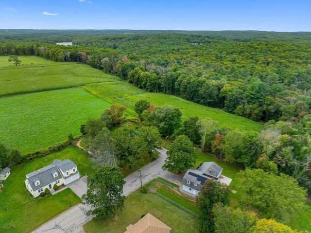 48 Sunset Drive, Northbridge, MA 01588