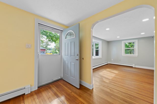 48 Sunset Drive, Northbridge, MA 01588