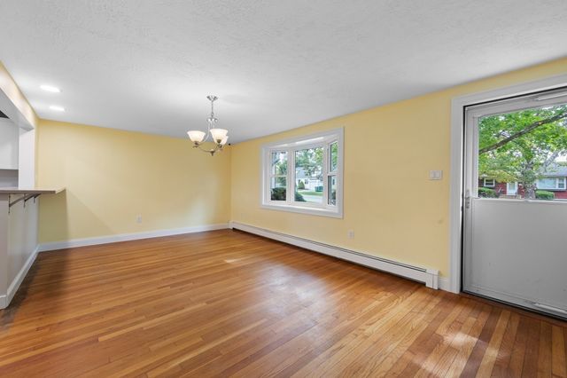 48 Sunset Drive, Northbridge, MA 01588
