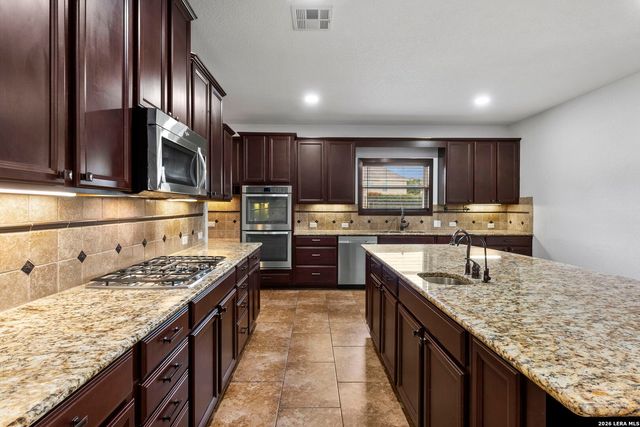 1534 Palmer, San Antonio, TX 78260